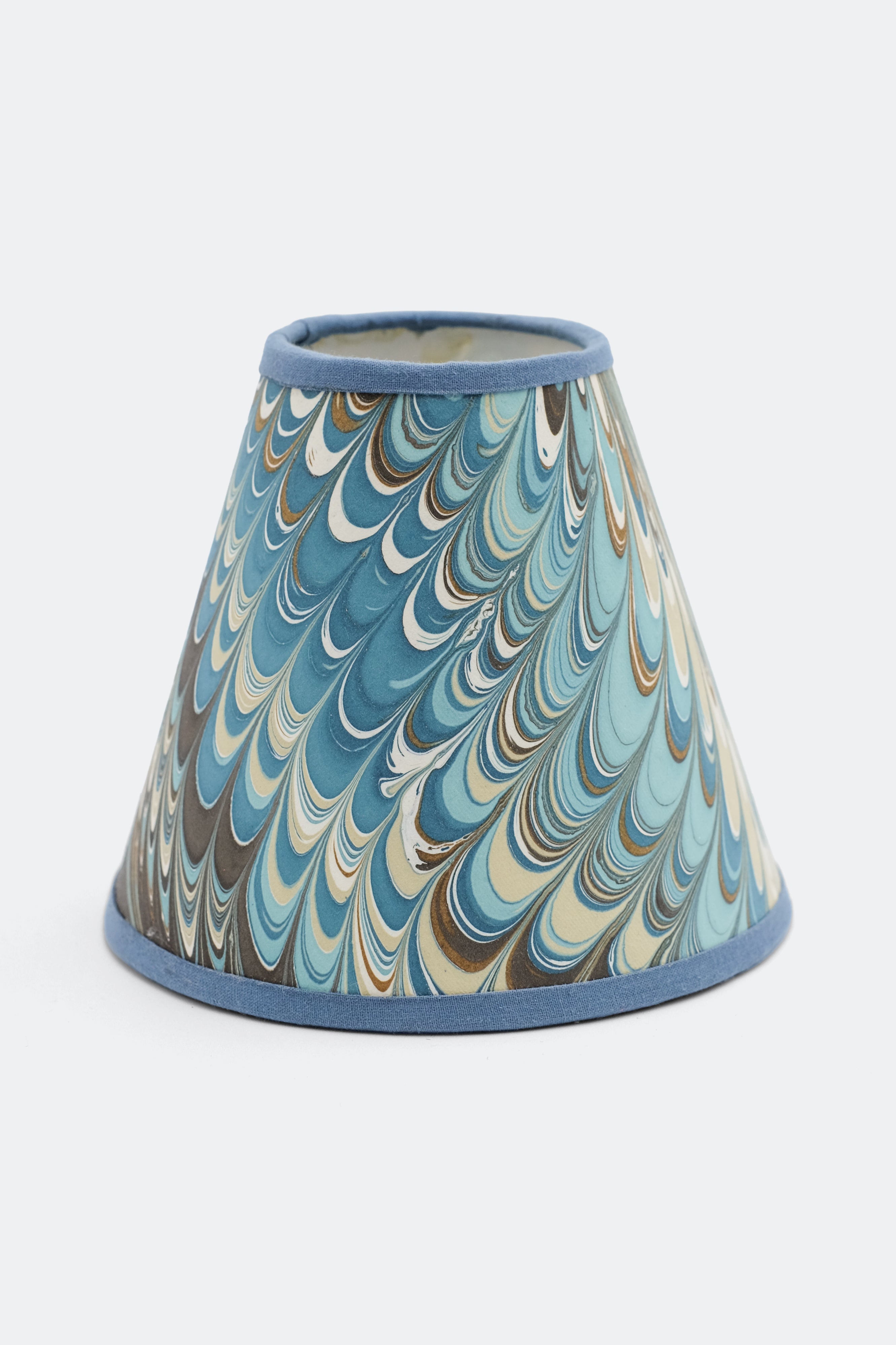 Nila Feathers hand-marbled clip-on lampshade with blue trim